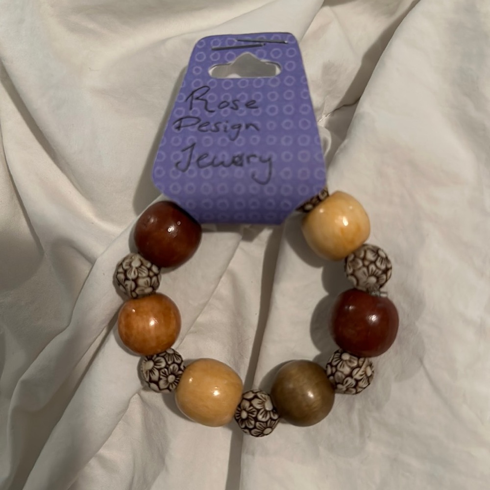 Rose Design Jewelry Bracelet